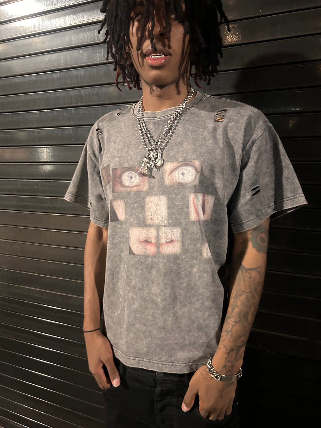 Digital Eyes distressed tee